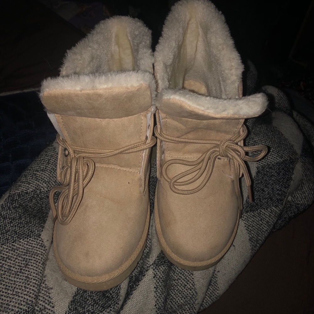 Fur boots